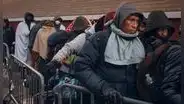 Nueva York: proyecto de ley propone deportación automática para inmigrantes por esta razón