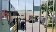 Atacan a balazos a conductor y él llega manejando herido hasta el hospital en Ventanilla