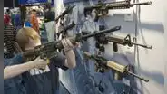Florida propone reducir la edad mínima para comprar rifles a 18 años: reaviva debate sobre control de armas