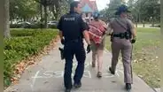 Alcalde de una ciudad de Florida podría vetar proyecto de ley que permite a la policía encarcelar inmigrantes indocumentados en EEUU