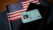 Muy buenas noticias para inmigrantes en EEUU: estos ciudadanos pueden obtener la Green Card si realizan esta actividad