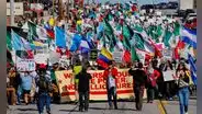 ¿Los inmigrantes en Estados Unidos tienen derecho a protestar? Esto dice legislación vigente