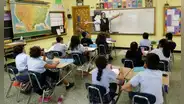 Malas noticias para inmigrantes en EEUU: comité del Senado aprobó proyecto de ley que limita el acceso a escuelas públicas a extranjeros