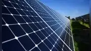 El país de América Latina que apuesta por energía solar para proteger el medio ambiente: fabricaron 55 parques con ayuda de China