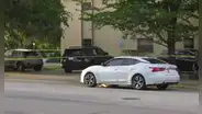 Tiroteo en Miami-Dade deja una mujer muerta y 2 niños heridos mientras viajaban en su auto: aún no identifican a sospechosos