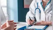 Sentencian a médico de Florida a 12 años de prisión por pedir favores sexuales a cambio de recetas para tratar adicciones