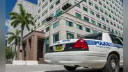 Detienen a tarotista venezolana en Miami por estafar a cliente con más de US$3.000: se le impuso una fianza de US$5.500