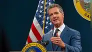 California: Gavin Newsom firma ley que prohíbe a los empleadores solicitar la licencia de conducir como requisito de trabajo