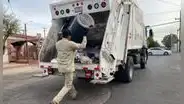 La ciudad de California que reducirá costos para la recolección de basura este 2025: podría bajar hasta US$47.59 por mes