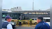 Cierran estación Balta por choque entre un bus y auto particular que invadió las vías del Metropolitano