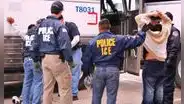 Buenas noticias para inmigrantes en EEUU: gobernador de este estado vetó proyecto de ley que obligaba a autoridades locales a colaborar con ICE