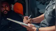 La nueva ley de tránsito en California que sancionará con fuerte multa a quienes realicen esta actividad al volante