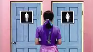 Senado de este estado en EEUU aprueba proyecto de ley que restringe el acceso de personas trans a baños públicos