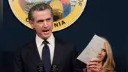 California: Gavin Newsom aprueba ley que impide a empleadores solicitar la licencia de conducir como requisito laboral en 2025