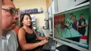 ¿Cómo mejorar la comunicación entre padres, maestros y alumnos en Perú para potenciar el aprendizaje en las aulas?