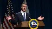 Ley firmada en California por Gavin Newsom prohíbe a empleadores pedir la licencia de conducir como requisito de trabajo
