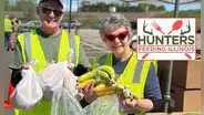 Illinois brinda alimentos gratis en mayo: centros de distribución apoyan a familias e inmigrantes con bajos recursos