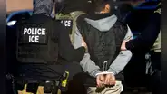 Nueva redada de ICE en California: arrestan a padre en gasolinera y dejan a sus hijos solos dentro de su auto, según testigo