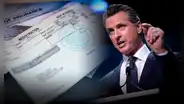 California: ley firmada por Gavin Newsom obliga a conductores a pagar más por un importante requisito vehicular