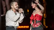 Nodal y Ángela Aguilar reaparecen juntos en Feria de Tabasco y sorprenden con apasionado beso tras cantar 'Dime cómo quieras'