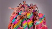 Los Caligaris, la banda argentina que fusiona música y espectáculo circense, llega al Perú este 2025