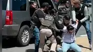 ICE arresta a inmigrante al salir de iglesia en Massachusetts junto a su familia pese a documentos en regla: "¡Tiene su licencia!"