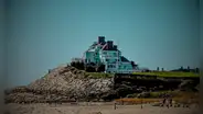 Alerta por hallazgo de restos humanos cerca de la mansión de Taylor Swift en Rhode Island: ya son 13 casos en EEUU