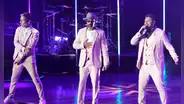 Alan Ibarra, estrella de Magneto, rompe en llanto al cantar ‘Para siempre’ en pleno concierto en el Parque de la Exposición
