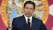 Reformas de Ron DeSantis; gobernador firma nuevas leyes que modificarán el sistema educativo en Florida desde mayo de 2025
