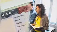 Buenas noticias para inmigrantes en EEUU: estas universidades y empresas de Florida ofrecen visas para empleo y estudios