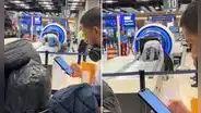 Peruano ingresa a faja transportadora de equipaje en nuevo Aeropuerto Jorge Chávez y usuarios quedan intrigados