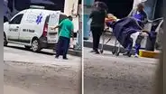 ¡Insólito! Ambulancia sorprende al bajar a paciente acostado en una camilla para llenar de gas en un grifo