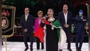 Deyra Barrera se equivoca al cantar el Himno Nacional Mexicano en evento de la WWE 2025
