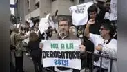 El plantón y una protesta que reúne a cientos de artistas
