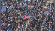 Duro golpe a inmigrantes en Texas: ICE arresta a 2 personas durante protestas pacíficas contra redadas en esta ciudad de EEUU