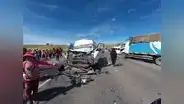 Violento choque entre combi y camión en la vía Puno–Juliaca deja 11 heridos: pasajeros terminaron dientes rotos