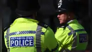 Adolescente mata a un anciano mientras su novia se reía y grababa la escena: menor es condenado a 7 años en un correccional en Inglaterra