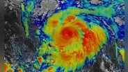 Huracán Erick habría formado un ojo y llegará a categoría 3 esta noche: NHC alarma impacto durante la madrugada del jueves