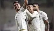 Universitario volvió a hacerse fuerte de local: goleó 5-0 a ADT y es el único líder del Torneo Apertura 2025