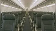 Pasajero exige que le cambien el asiento para tener más espacio, se tira al suelo y acaba expulsado de un vuelo en Tailandia