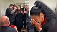 Eva Ayllón se conmueve al recibir romántica ‘pedida de mano’ y genera revuelo en redes sociales: “Se nos casa”