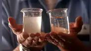 Estudiantes peruanos crean un dispositivo que convierte el agua de mar en potable y solo necesita luz solar
