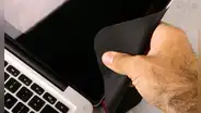 ¿Tienes una laptop? Así es como debes limpiar su pantalla o podrías dañar tu equipo