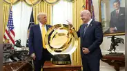 Donald Trump sorprende al quedarse con el trofeo original del Mundial de Clubes