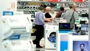 Peruanos se endeudan más con créditos de consumo, pero pagan a tiempo y la morosidad sigue baja