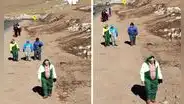 Turistas alquilaron traje, gafas y botas para visitar montaña, pero no había nieve: “Solo les faltó la sombrilla”
