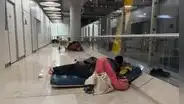 Peruano viajó a España por un futuro mejor, pero terminó viviendo en el aeropuerto de Madrid