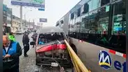 Combi pierde el control en Independencia y choca contra barandas del Metropolitano: dos jóvenes heridos