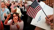 USCIS afirma que inmigrantes podrían perder su ciudadanía americana en EEUU por estas simples razones en 2025