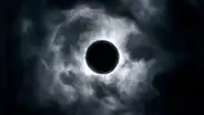 ¿Qué es la 'Luna negra', el fenómeno volvió invisible al satélite terrestre y ocurre cada 33 meses?
